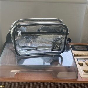 Stadium Belt Bag with Black Trim alittle scratch